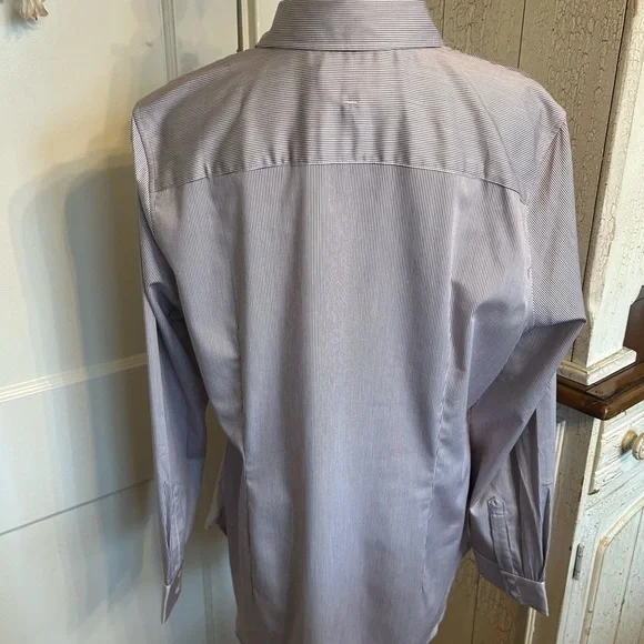 Banana Republic Tailored Fit Pinstripe Shirt - Picture 5 of 12